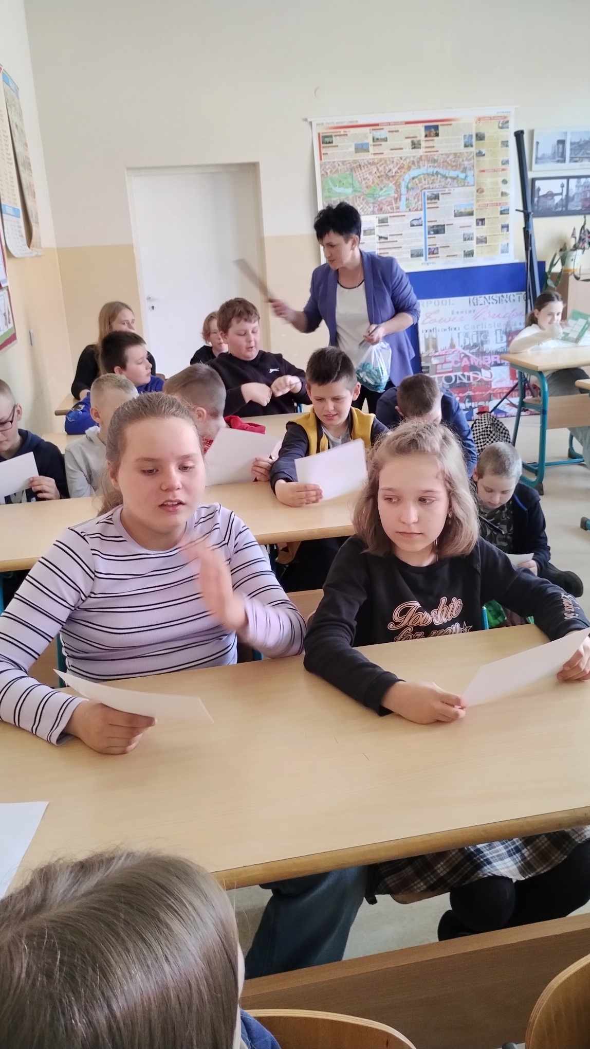 Dzieci z klas 1-3 otrzymują materiały o bezpieczeństwie w sieci
